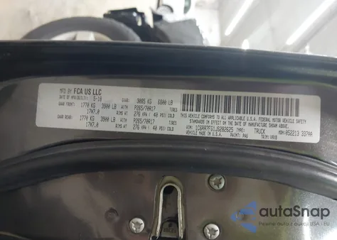 2018 Ram 1500 Express 4X4 6'4 Box z USA, uszkodzony, nr VIN 1C6RR7FG1JS282625